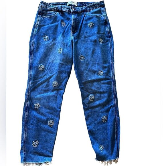 Hollister Flower Embroidered Jeans 32 x 29 Short - Picture 1 of 5